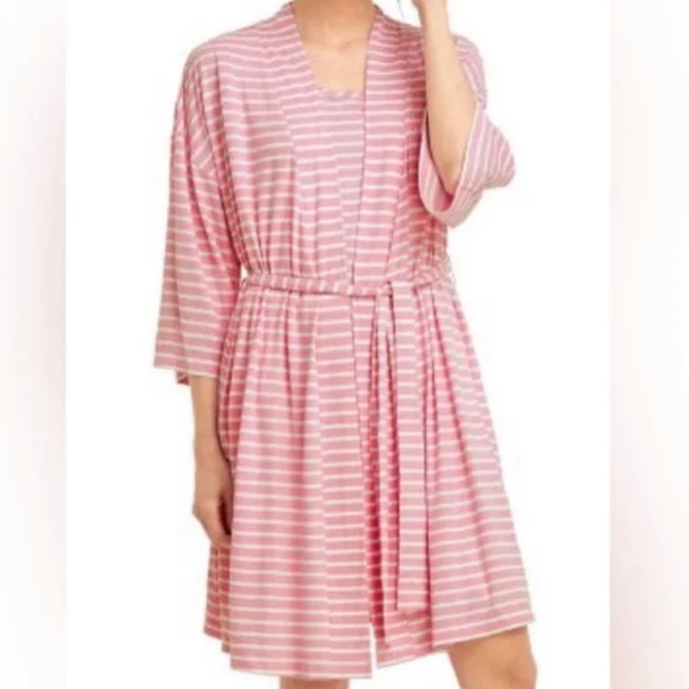 DJ Draper James Women’s 2 Piece Robe and Sleepshirt Set, Pink Stripes New With T